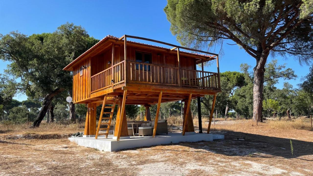 Suspended Wooden House - Monte Da Cortica Villa Águas de Moura Exterior foto